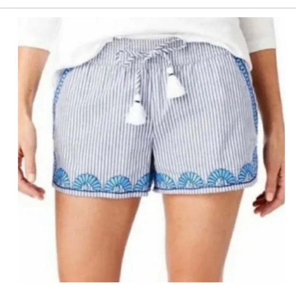 Vineyard Vines blue striped shorts, size S